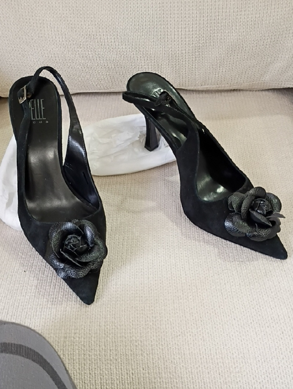 PELLE MODA Black Suede Pointed-Toe Slingback Heels with Floral Applique Leather